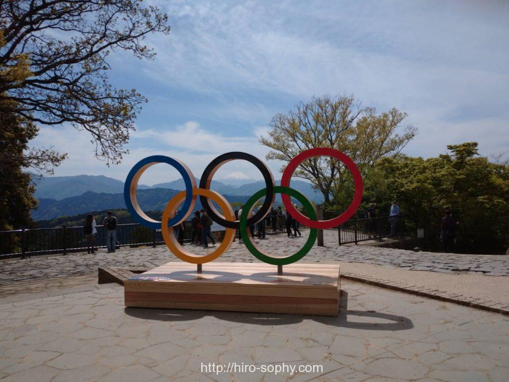 東京 高尾山に展示されているオリンピックのモニュメント オブジェを見に行こうよ Hirosophyの革靴lab